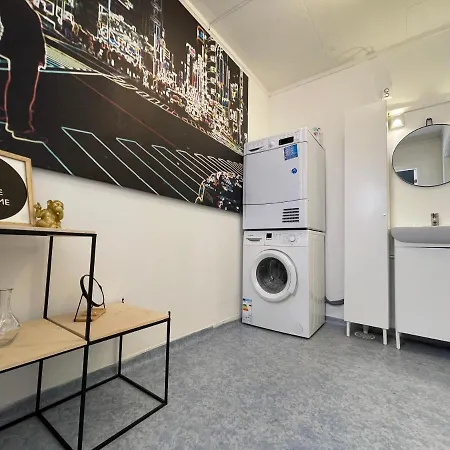 Apartman Middle Of The Town -billiard And Sauna At Bertis 15 *