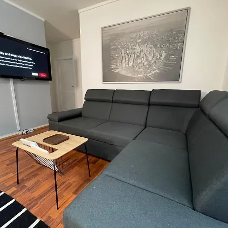 Apartman Middle Of The Town -billiard And Sauna At Bertis 15