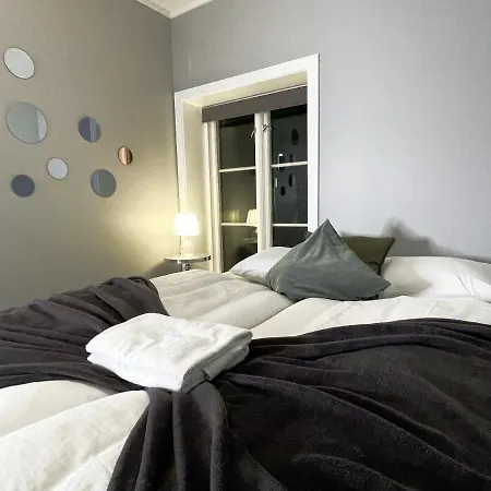 Apartman Middle Of The Town -billiard And Sauna At Bertis 15 *