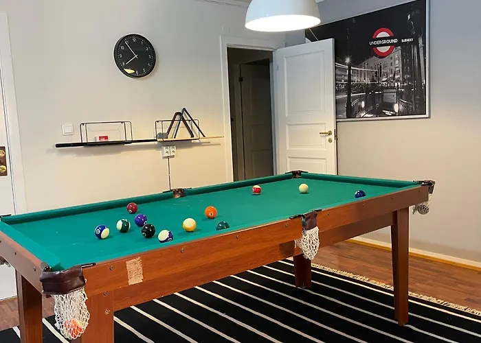 Middle Of The Town -billiard And Sauna At Bertis 15 Apartament