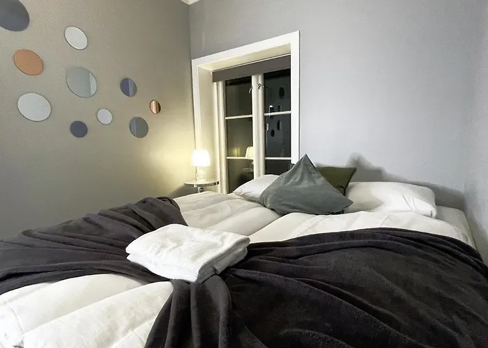 Apartament Middle Of The Town -billiard And Sauna At Bertis 15 *