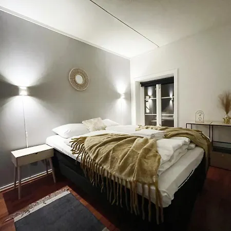 Middle Of The Town -billiard And Sauna At Bertis 15 شقة