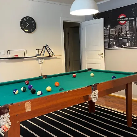 Middle Of The Town -billiard And Sauna At Bertis 15 شقة