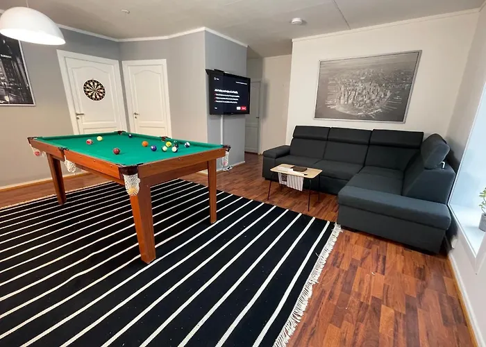 Middle Of The Town -billiard And Sauna At Bertis 15 Apartment